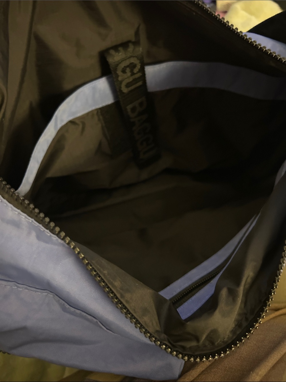 BAGGU Large Cargo Crossbody in Pansy Blue - Picture 3 of 4